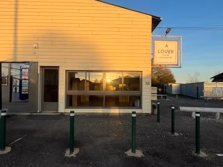 location maison 2 pièces 47 m² à terres-de-haute-charente (16270)