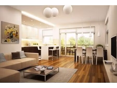 une opportunité à saisir  t 4 lumineux avec balcon  à deux pas des commodités