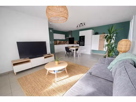 vente appartement 3 pièces 82 m² seyresse (40180)