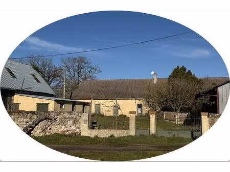 auv 1210 : beau projet de rénovation : ferme sur plus de 28 ha