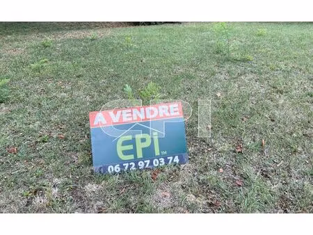 vente terrain 1600 m² saumur (49400)