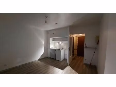 location appartement 1 pièce 19 m² à metz (57000)