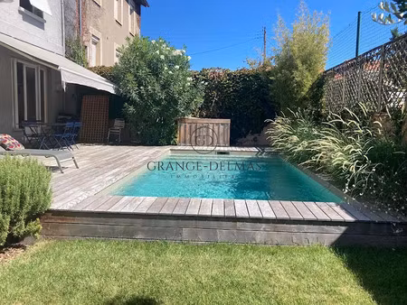 vente maison 7 pièces 203 m² à bordeaux (33000)  1 050 000 €