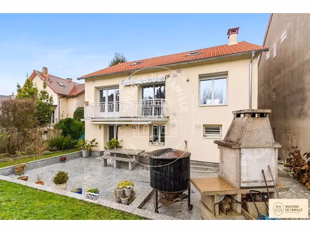 vente maison 8 pièces 201.46 m² à rueil-malmaison (92500)  1 000 000 €