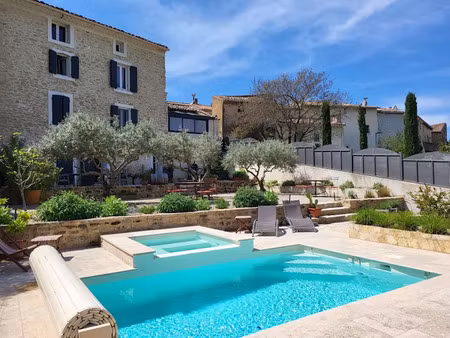 vente maison 7 pièces 224 m² à malemort-du-comtat (84570)  650 000 €