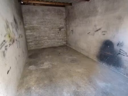 a louer - la seyne sur mer garage 13 m²