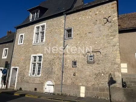 immeuble composé de 3 appartements au coeur de malicorne sur sarthe