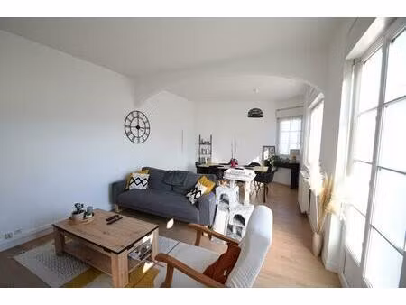 immeuble sur le lude