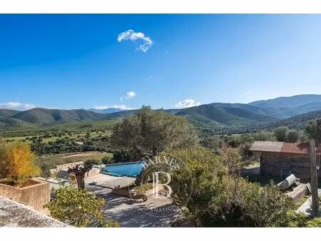 palasca  propriété  5 chambres  piscine  vue panoramique campagne et montagnes