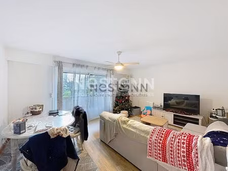 rare ! appartement 3 chambres aux portes de blois - balcon + 2 parkings - proche axe...