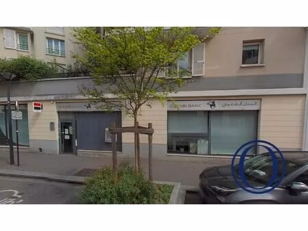 location local commercial