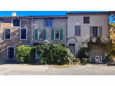 maison de village scindée en deux - rénové dans une maison d