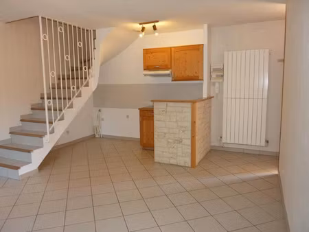 location appartement 2 pièces 42 m² à brueil-en-vexin (78440)  760 €