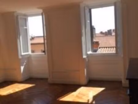 location appartement 2 pièces 69 m² à lyon 2 (69002)