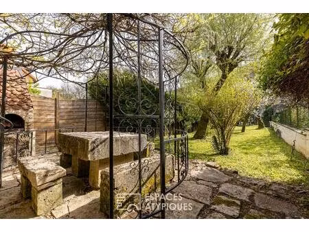 maison de ville avec son jardin et son accès privé à la loue