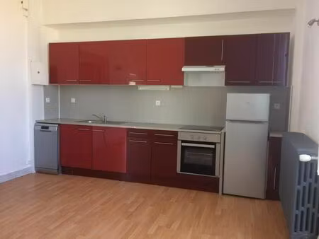 location appartement 2 pièces 46 m² à noyen-sur-sarthe (72430)