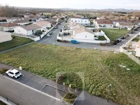 terrain constructible de 200 à 220m2 à revel