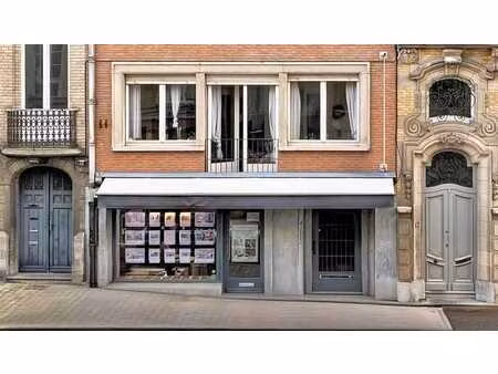 place brugmann : commerce à louer