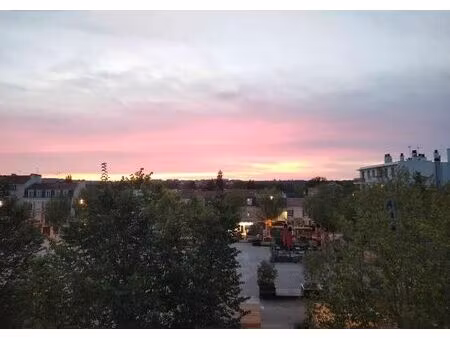 location appartement 3 pièces 70 m² à le vésinet (78110)