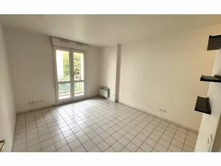 location appartement  m² t-1 à livry-gargan  610 €