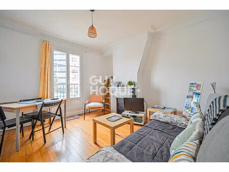 rare 2 pièces avec balcon filant