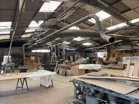 entrepôt / cellule d'activité situé à bernay