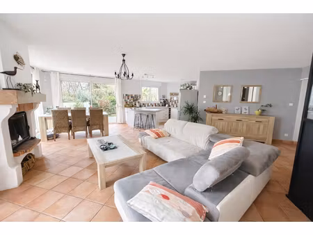 maison avrille 5 pièce(s) 114 m2