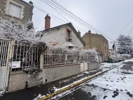 charmante maison proche hyper centre orléans -> rue du génér