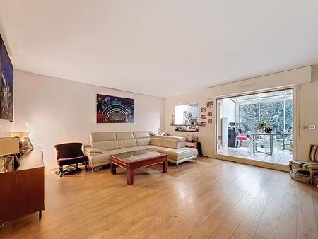 comme une maison en ville  un véritable cocon à l’abri des regards