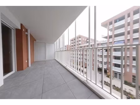 location appartement 4 pièces 78 m² à nice (06000)  1 397 €