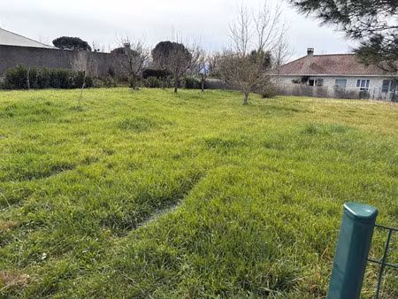 vente terrain 729 m² à castres (81100)  67 000 €