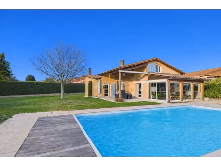 vente maison 6 pièces  168.18m²  bourg