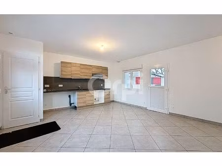 location maison  m² t-2 à bulles  895 €