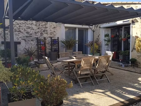 thorigny (85480) au calme absolu avec vue campagne adorable maison en pierres renovee gran