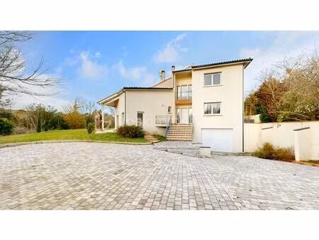villa de 230 m² à pins-justaret