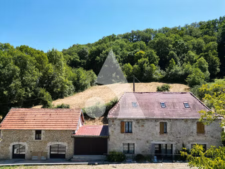 maison 265m² à strenquels 8 pièces  6 chambres.