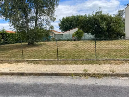 vente terrain 551 m² à montussan (33450)  99 000 €