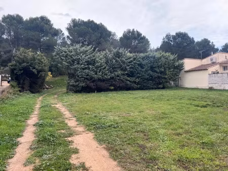 vente terrain 400 m² à fontvieille (13990)  205 000 €