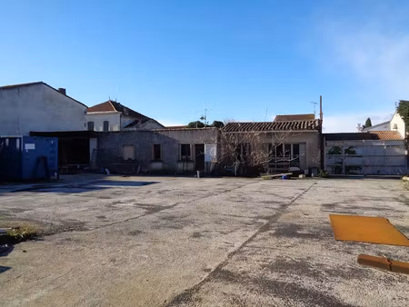 vente locaux professionnels 0 pièces 900 m² à aimargues (30470)  650 000 €