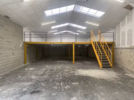 vente locaux professionnels 1 pièce 280 m² à dourdan (91410)  312 000 €