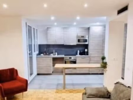 location meublée appartement 5 pièces 86 m² à neuilly-sur-marne (93330)  550 €