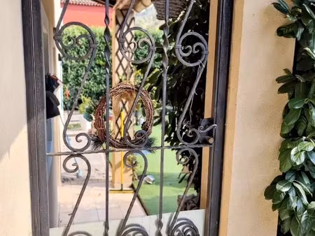 rare : villa à 5 minutes à pied du centre du village