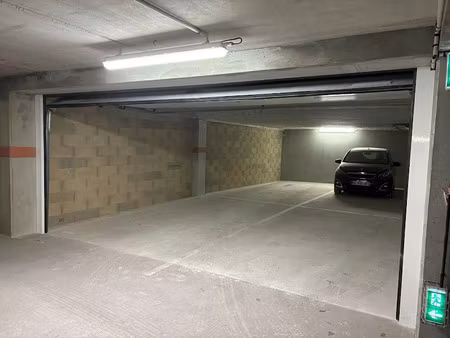 vente parking à avon (77210)  60 000 €