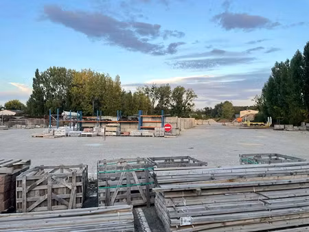 vente locaux professionnels 1650 m² à pontpoint (60700)  1 980 000 €