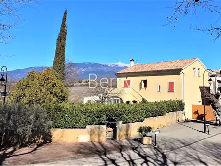 location appartement 2 pièces 37 m² à villes-sur-auzon (84570)  359 €