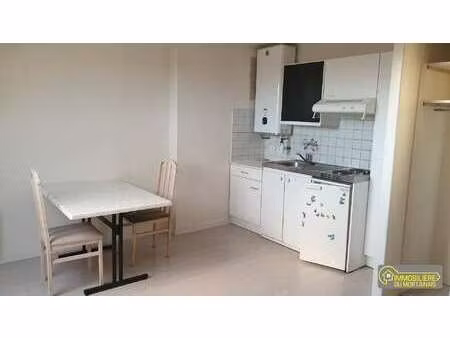location appartement t1 meublé à mortain-bocage (50140) : à louer t1 meublé / 28m² mortain