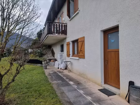 location meublée appartement 1 pièce 25 m² à annecy (74000)  573 €