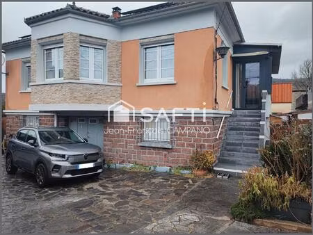 découvrez le charme intemporel de cette maison alliant confort moderne et caractère authen