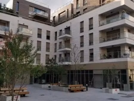 location meublée appartement 2 pièces 38 m² à chaville (92370)  1 280 €