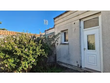 bureau 2 chambre(s) à vendre